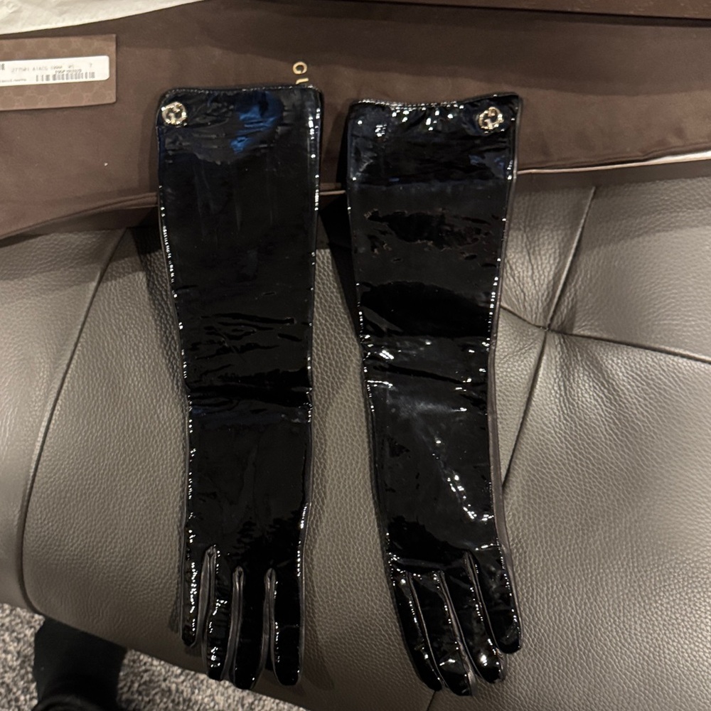 Gucci Black Leather and Patent Gloves - Picture 6 of 9